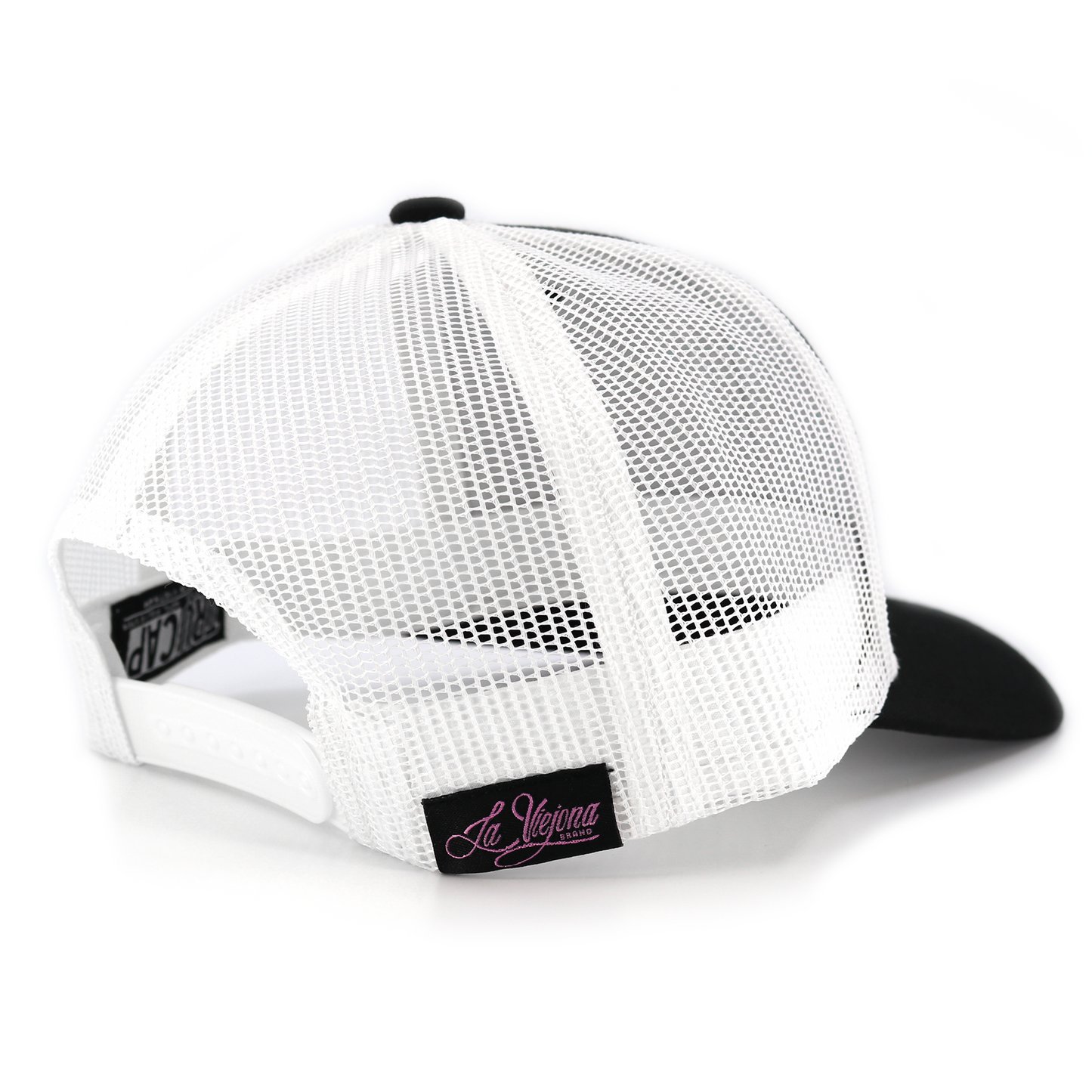 Rosas Black/White classic trucker hat with white mesh, pre-curved visor, and adjustable snapback.