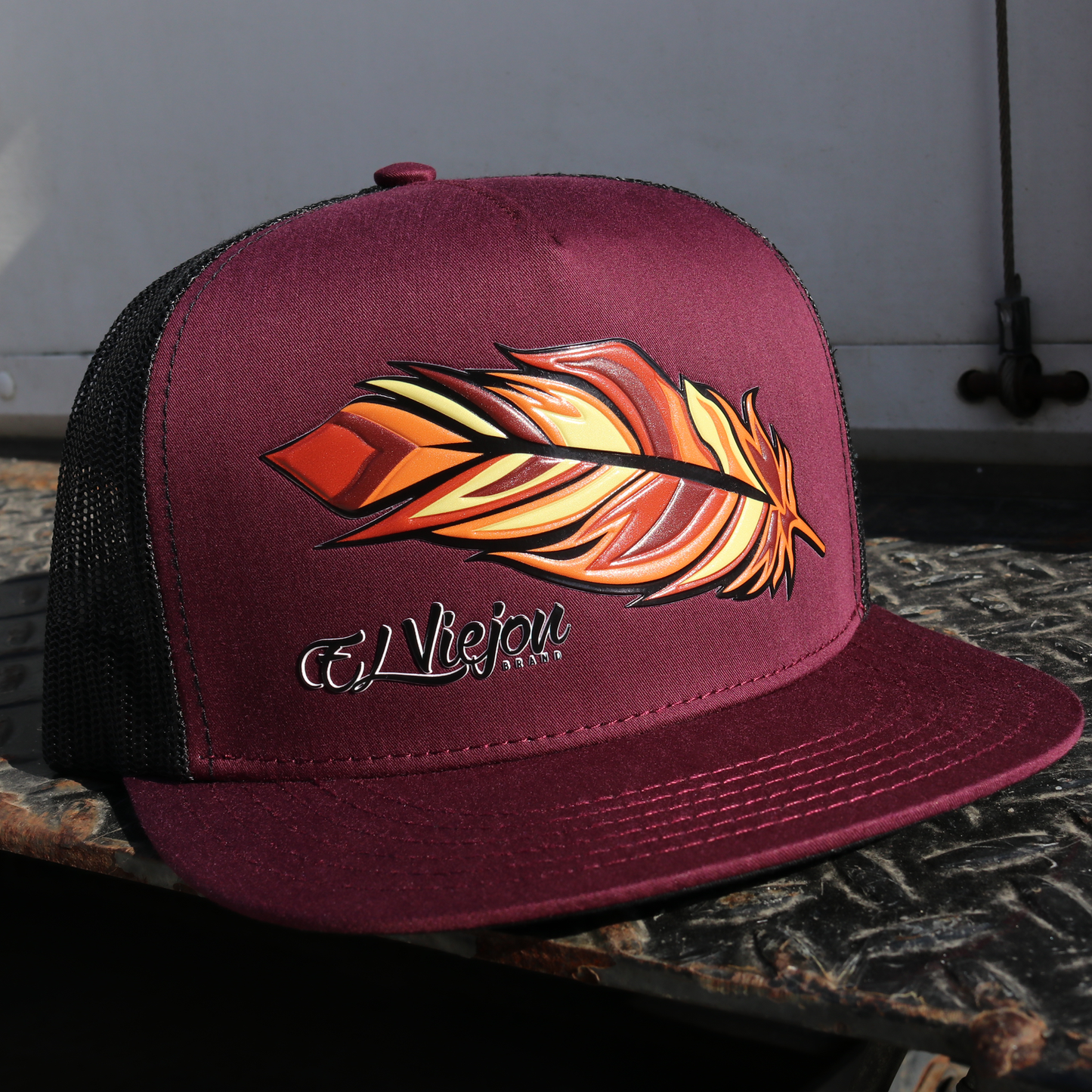 Pluma Plum/Black flat visor hat / gorra de visera plana