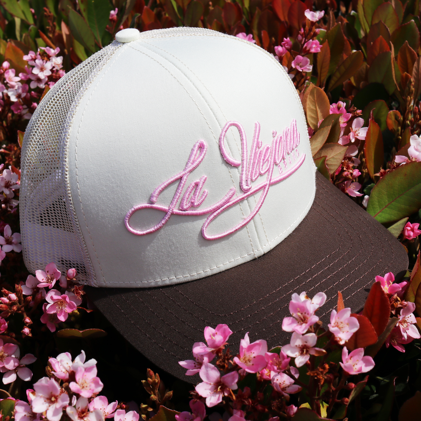 La Viejona Brown/Ivory classic visor hat / gorra de visera clasica