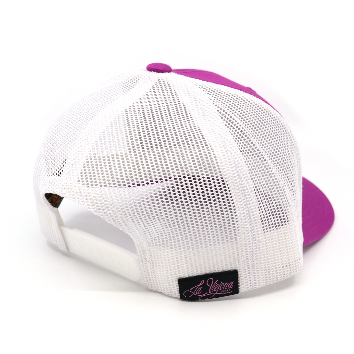 La Viejona Magenta/White classic visor hat / gorra de visera clasica