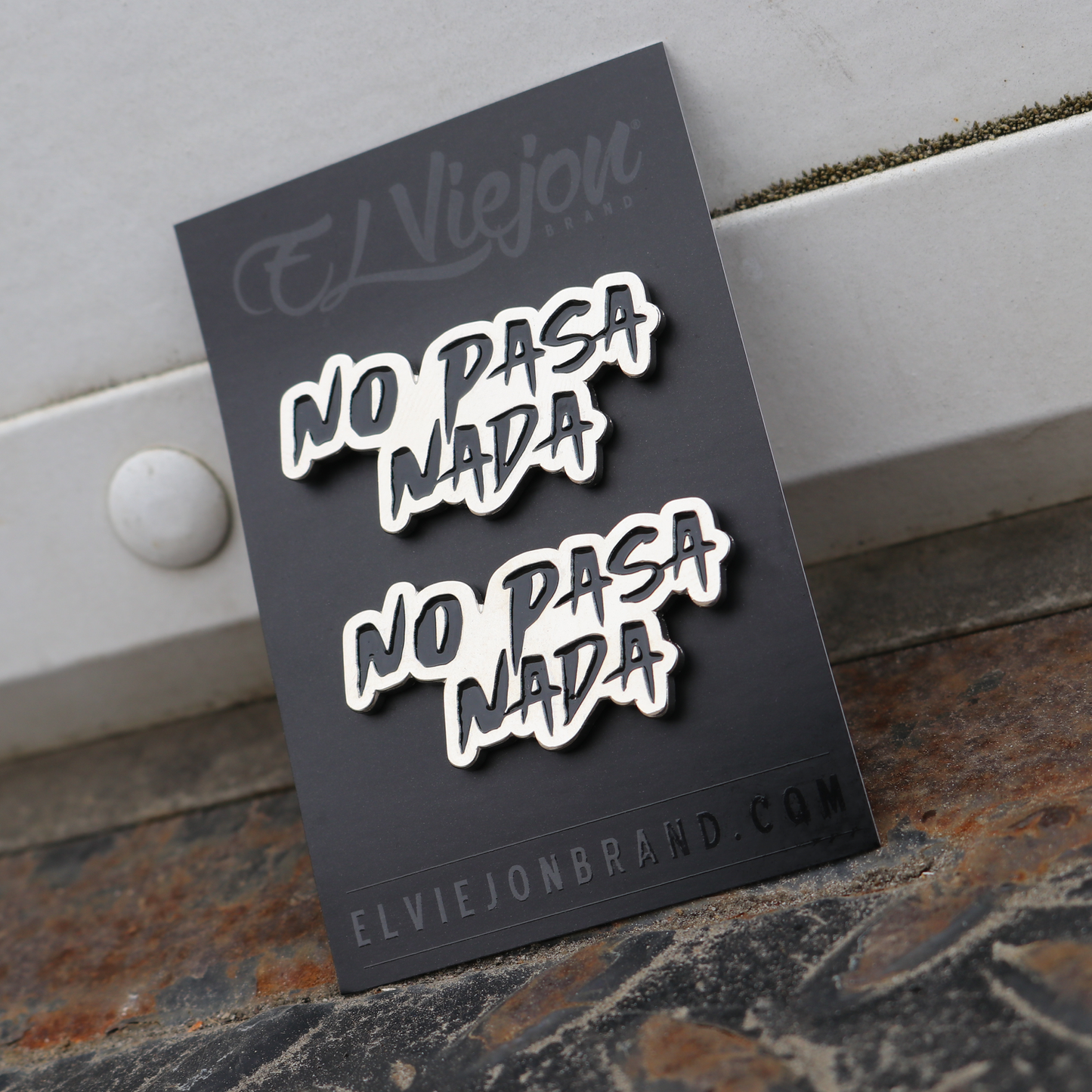 No Pasa Nada (NEW) Pin (2pcs)