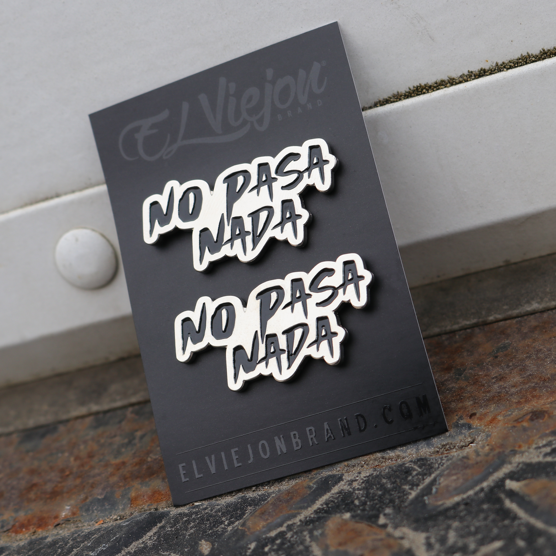 No Pasa Nada (NEW) Pin (2pcs)
