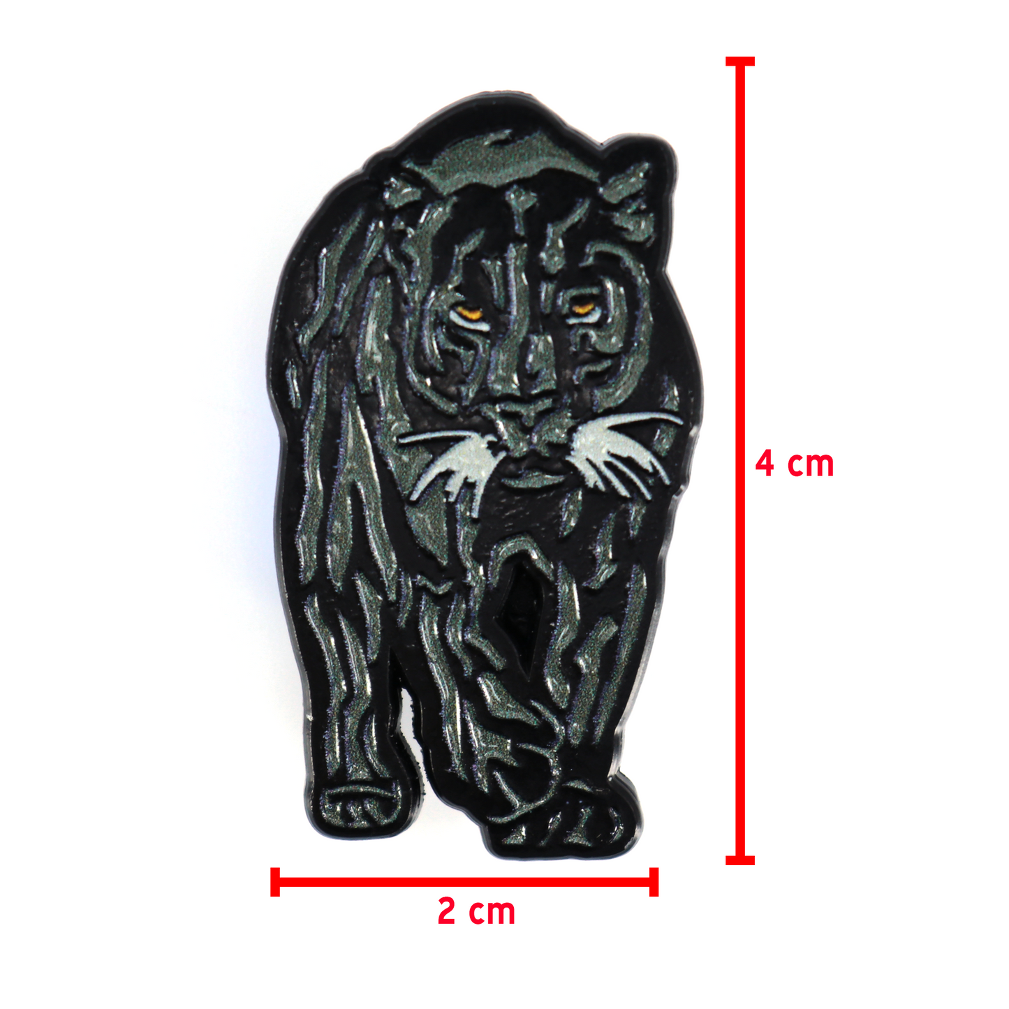 Black Panther Negra enamel pin, 4cm tall, 2cm wide, with yellow eyes and white whiskers.