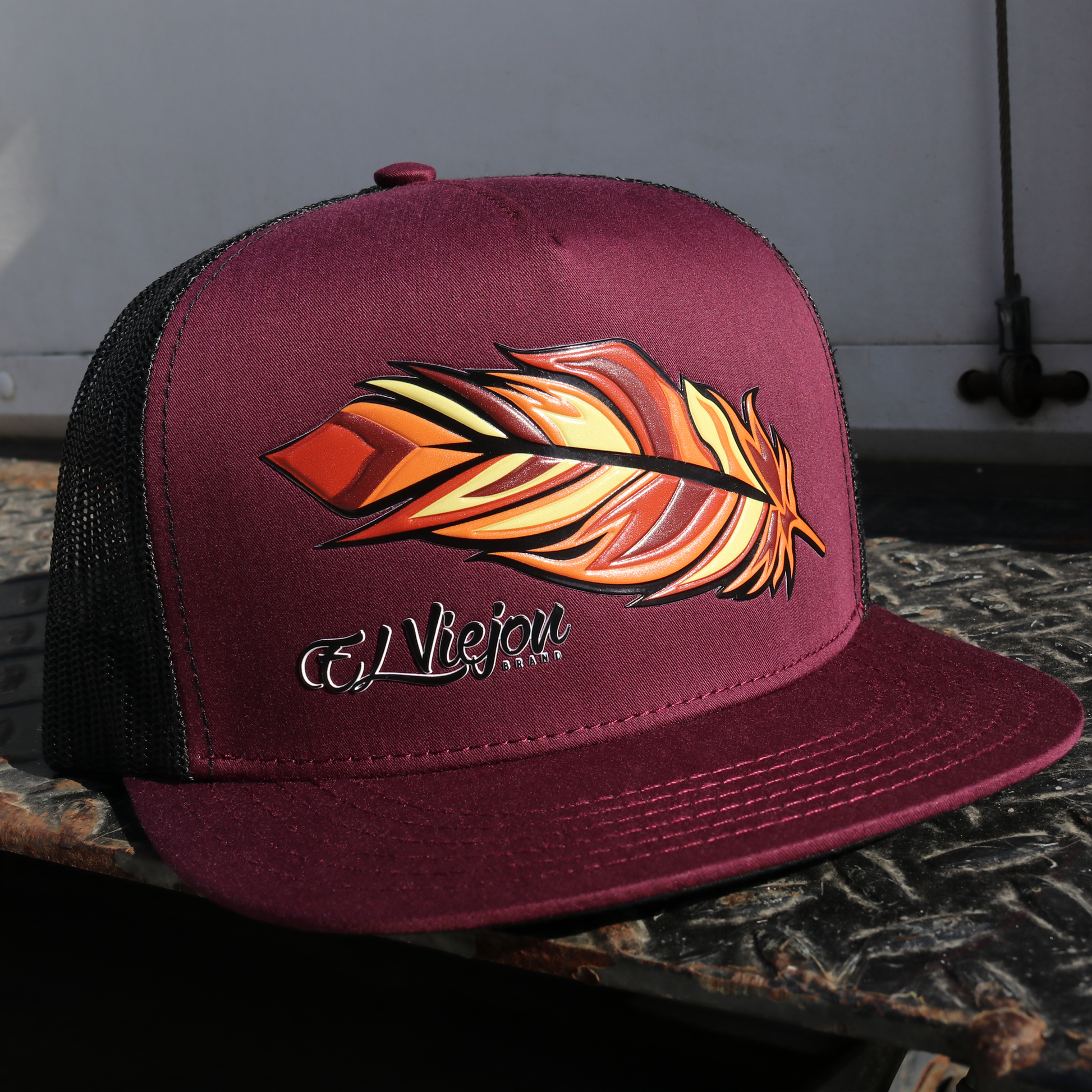 Pluma Plum/Black flat visor hat / gorra de visera plana