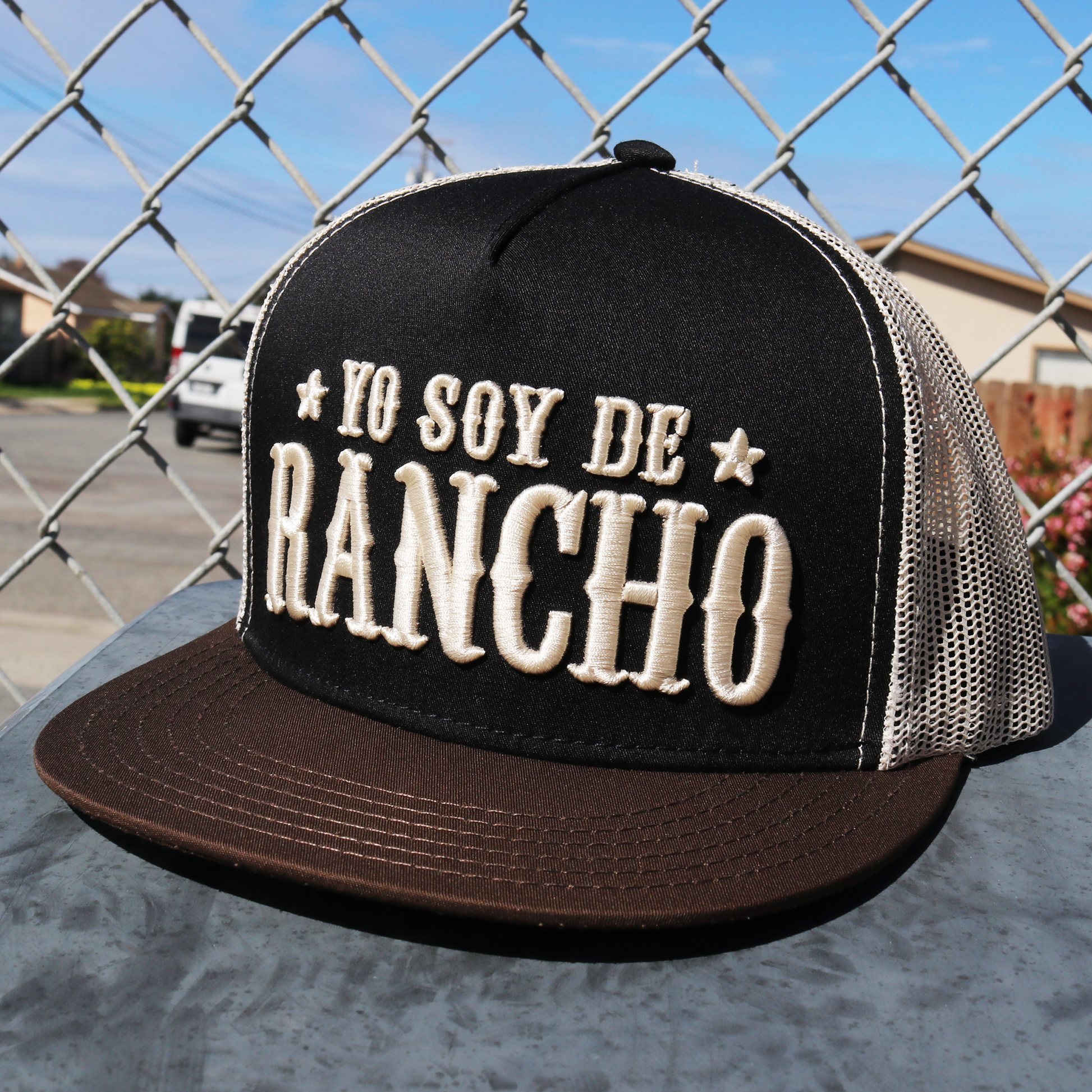 Yo Soy De Rancho Brown/Black/Tan flat visor hat / gorra de visera plana