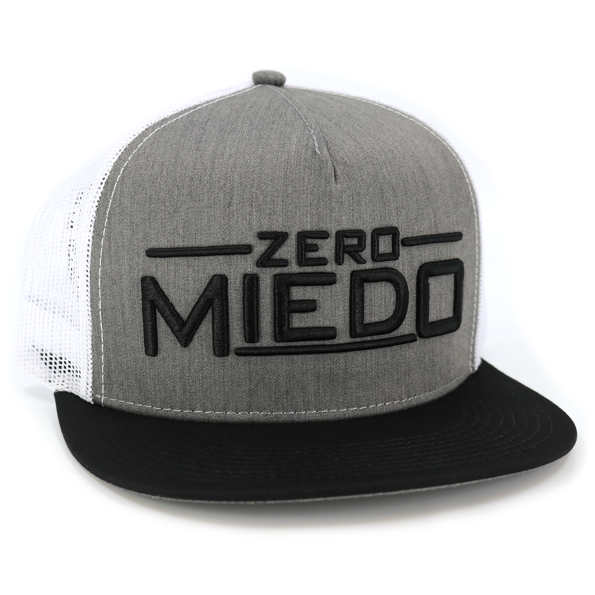 Zero Miedo black/heather/white flat visor hat with black embroidered text, white mesh, and snapback.