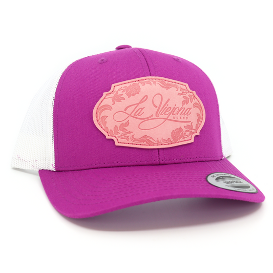 La Viejona Floral Magenta/White classic visor hat / gorra de visera clasica